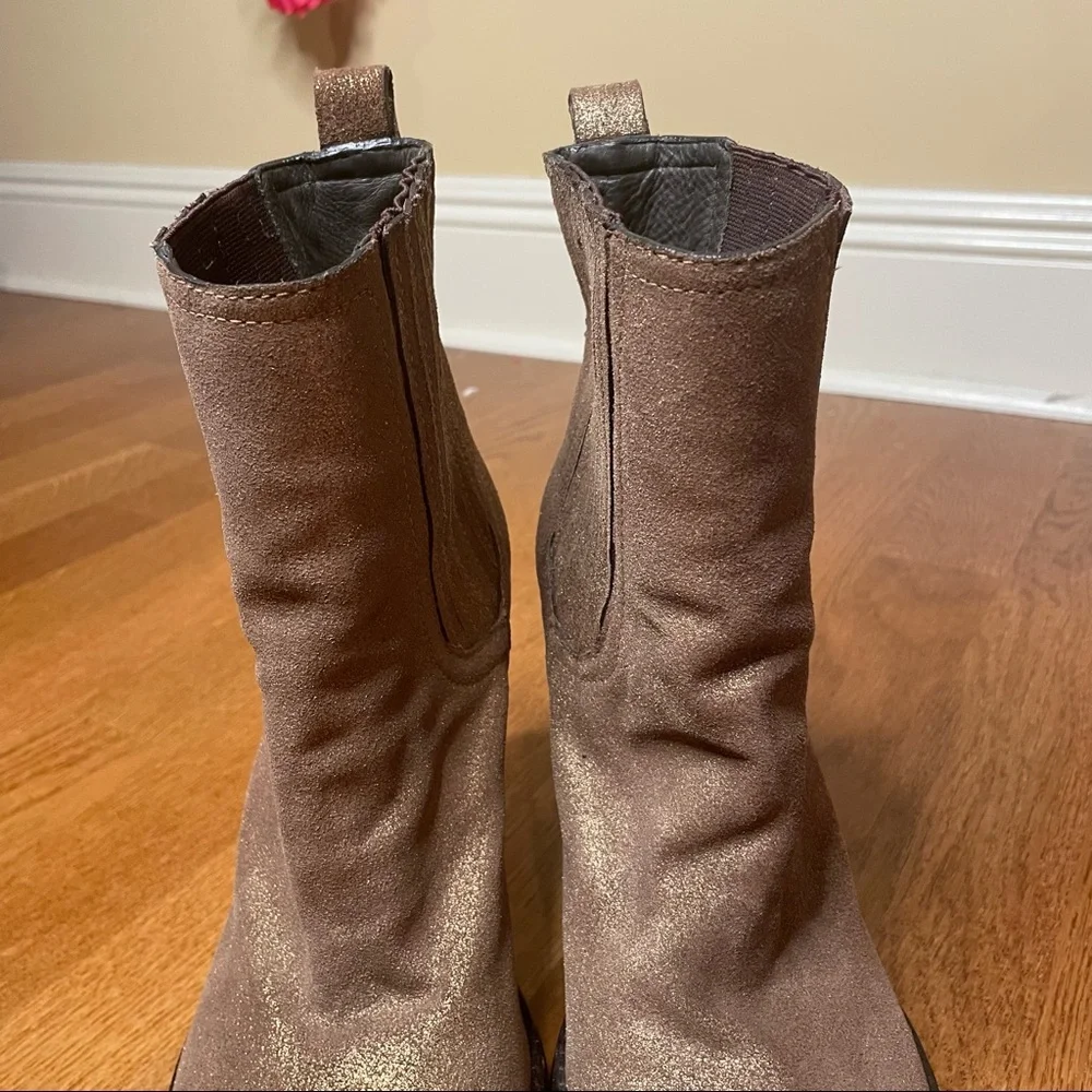 Tory Burch Chelsea Gold Slip On Heeled Boot